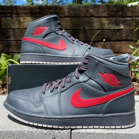 jordan 1 retro mid anthracite gym red